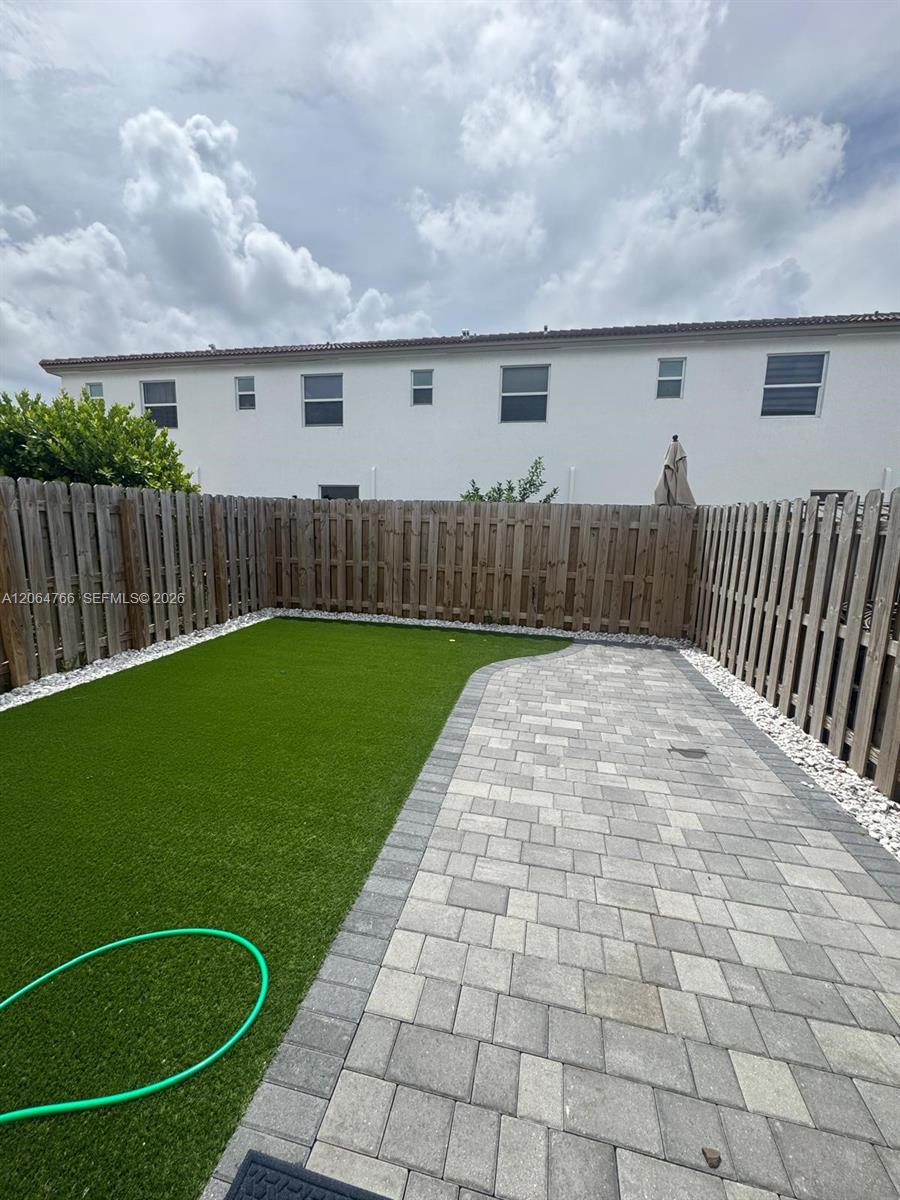 A12064766 Property Photo 36