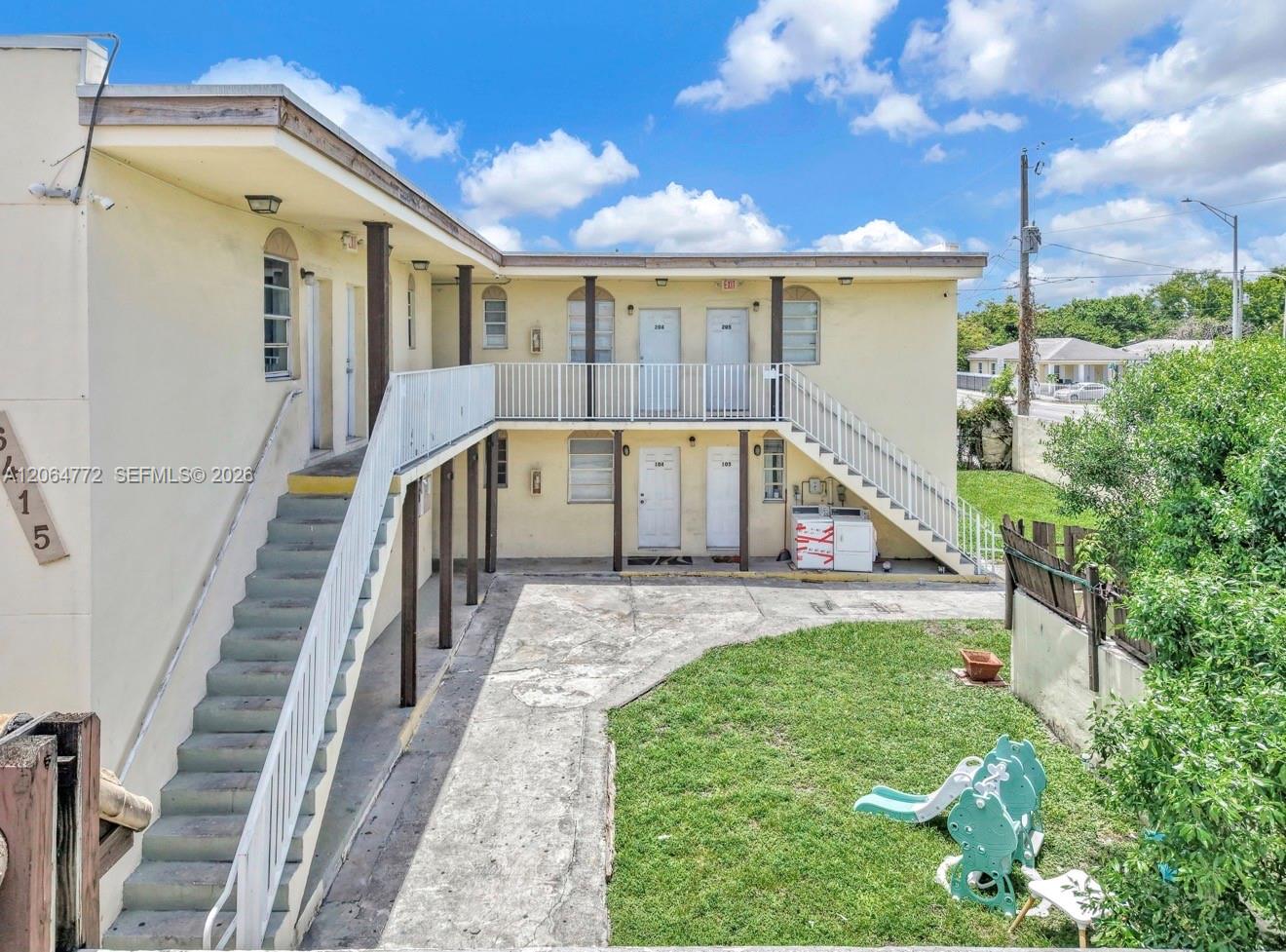 6415 Nw 17th Avenue Property Photo 5
