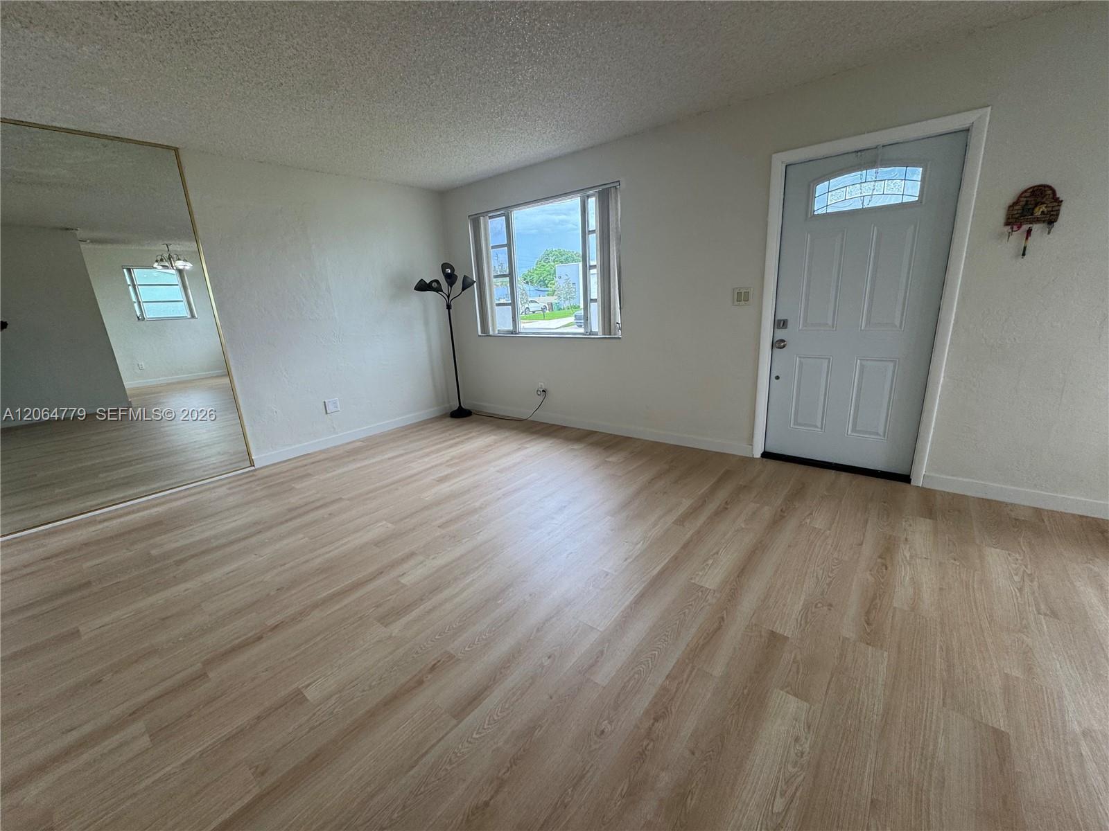 648 E 40th Street Property Photo 8