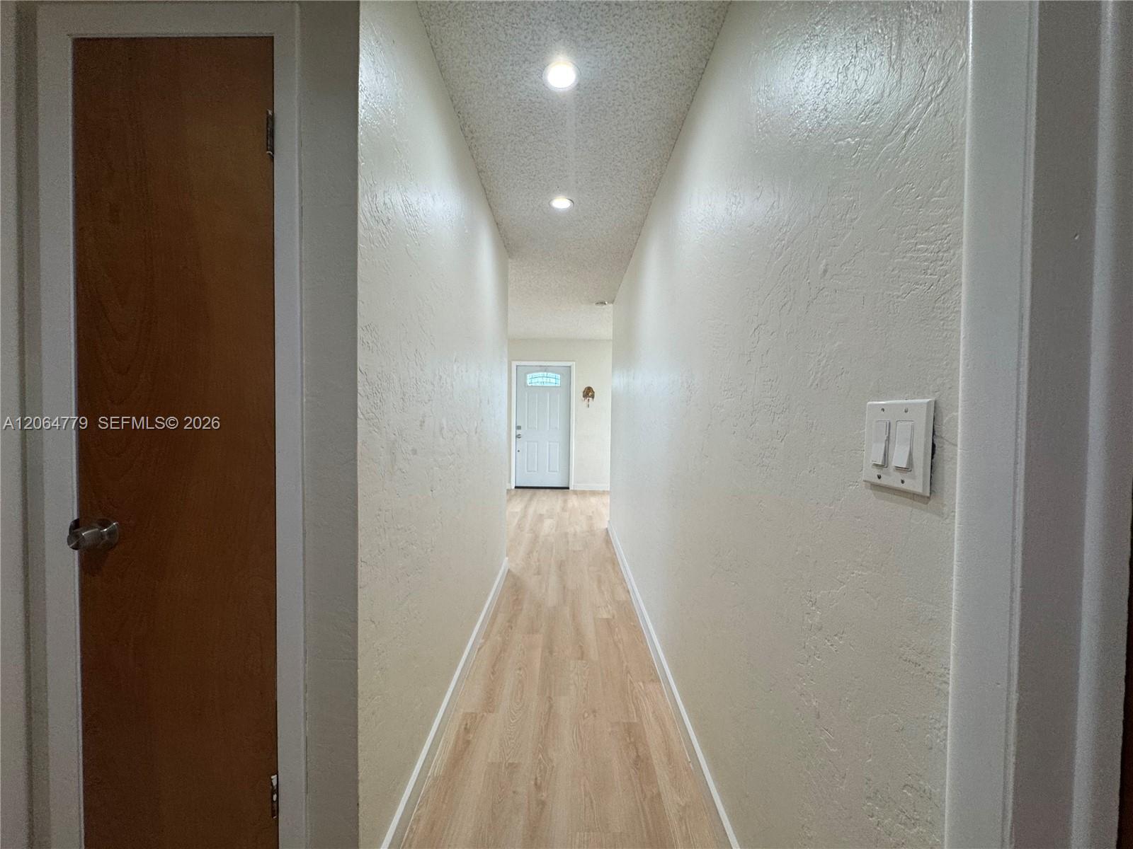 648 E 40th Street Property Photo 15