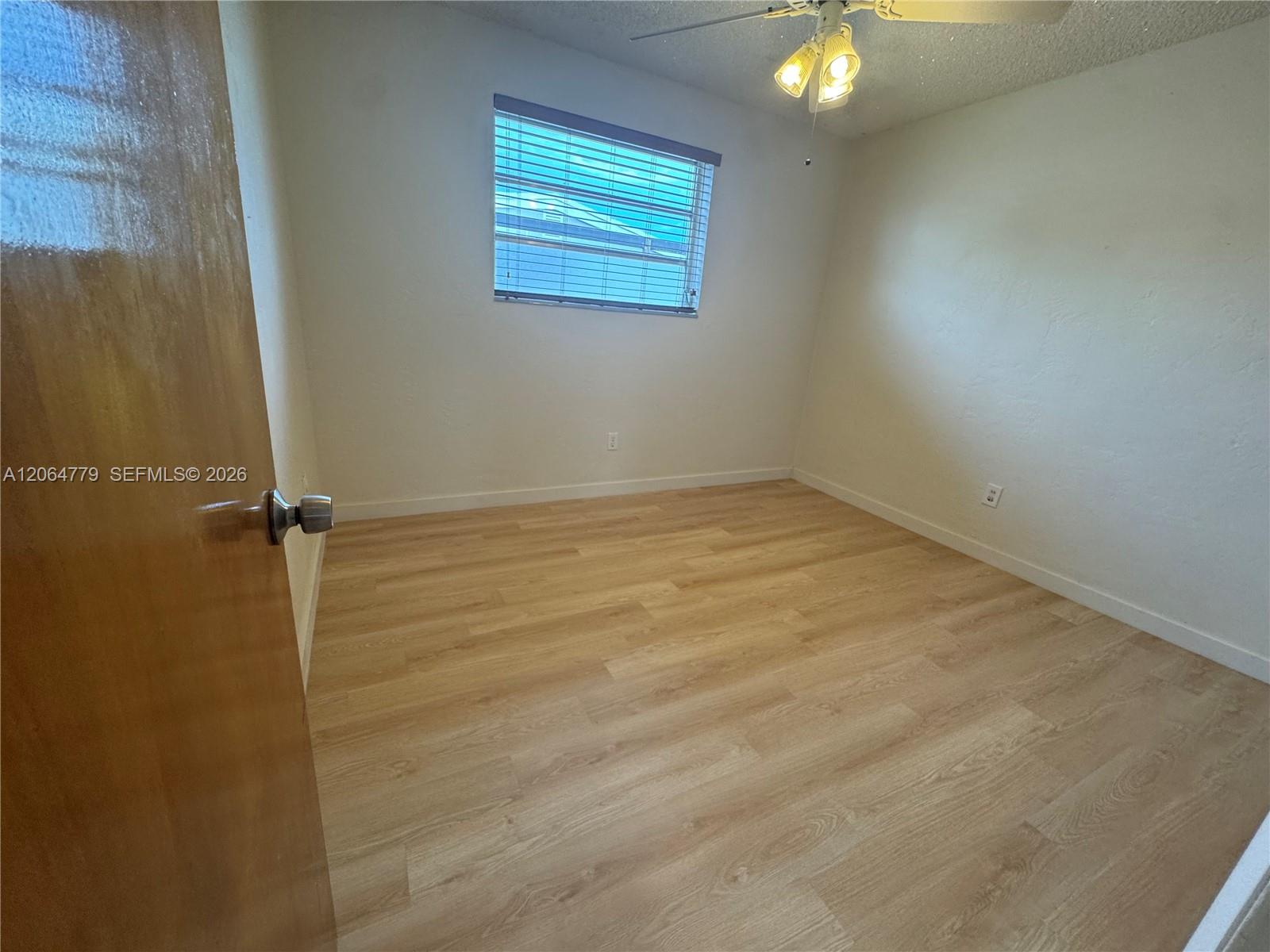 648 E 40th Street Property Photo 18