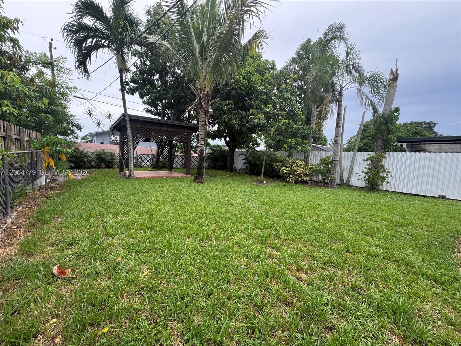 648 E 40th Street Property Photo 20