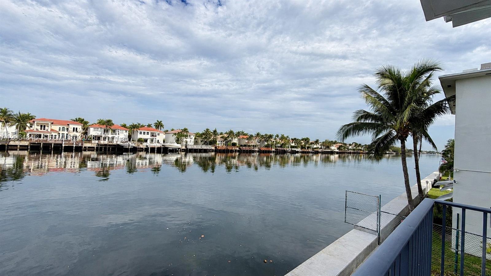 2600 S Ocean Drive S205 Property Photo 16