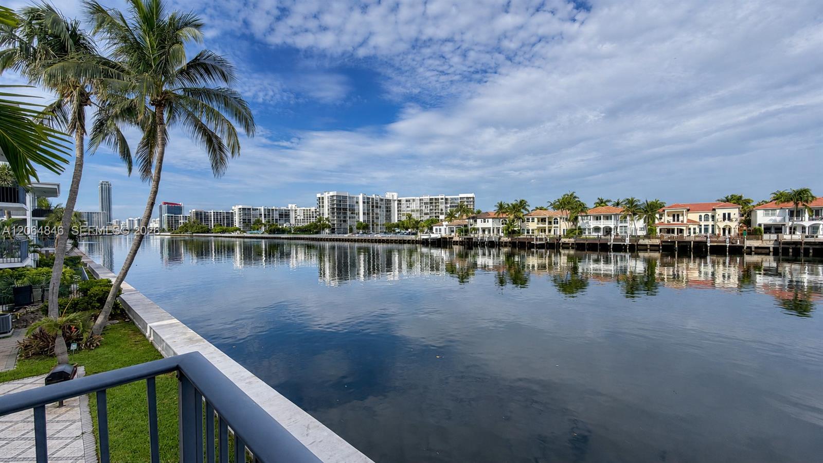2600 S Ocean Drive S205 Property Photo 17