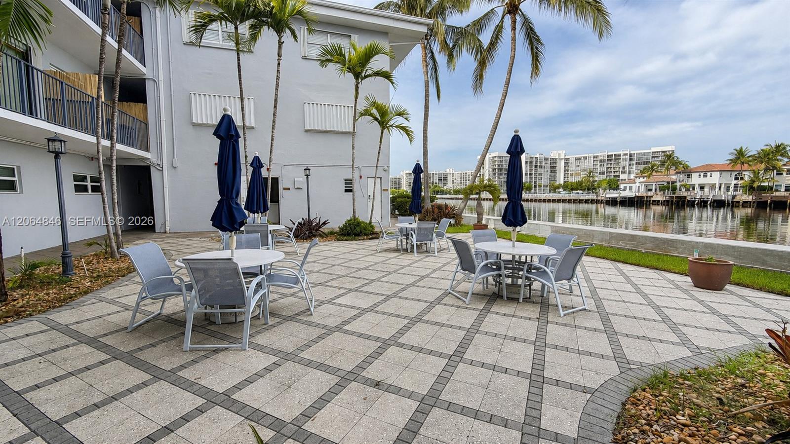 2600 S Ocean Drive S205 Property Photo 18