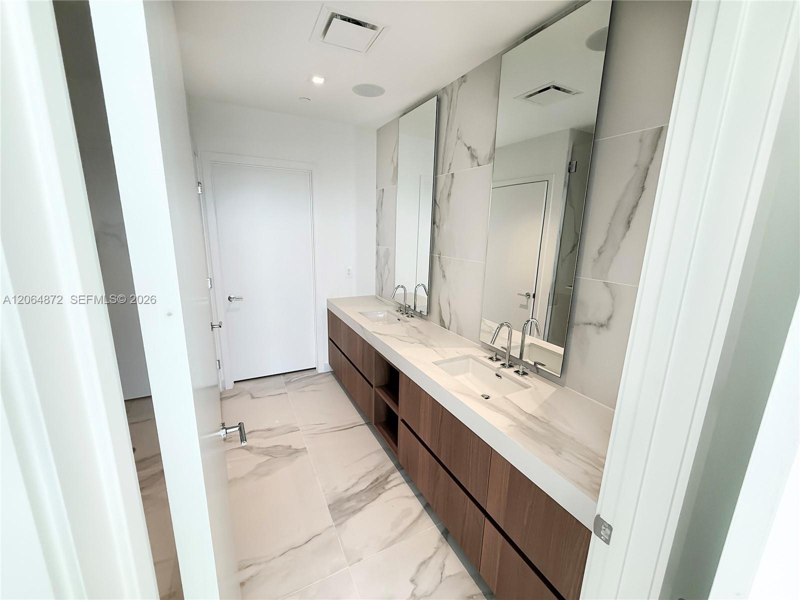 1400 Biscayne Boulevard 3603 Property Photo 11