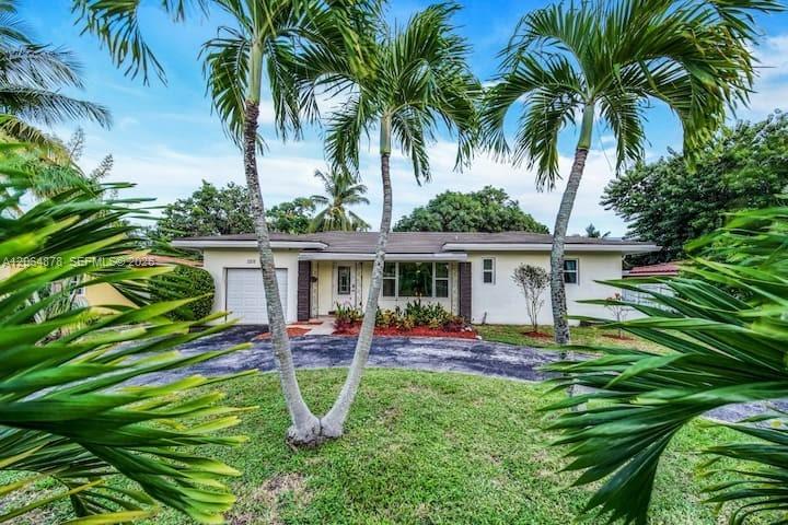A12064878 Property Photo 2