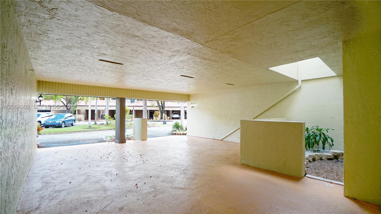 3823 Estepona Avenue Property Photo 2