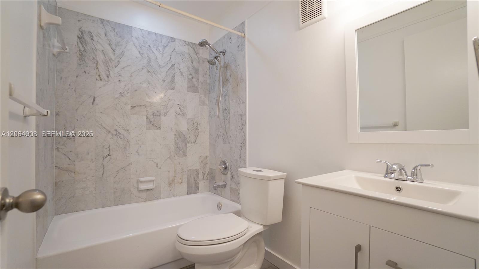 3823 Estepona Avenue Property Photo 9