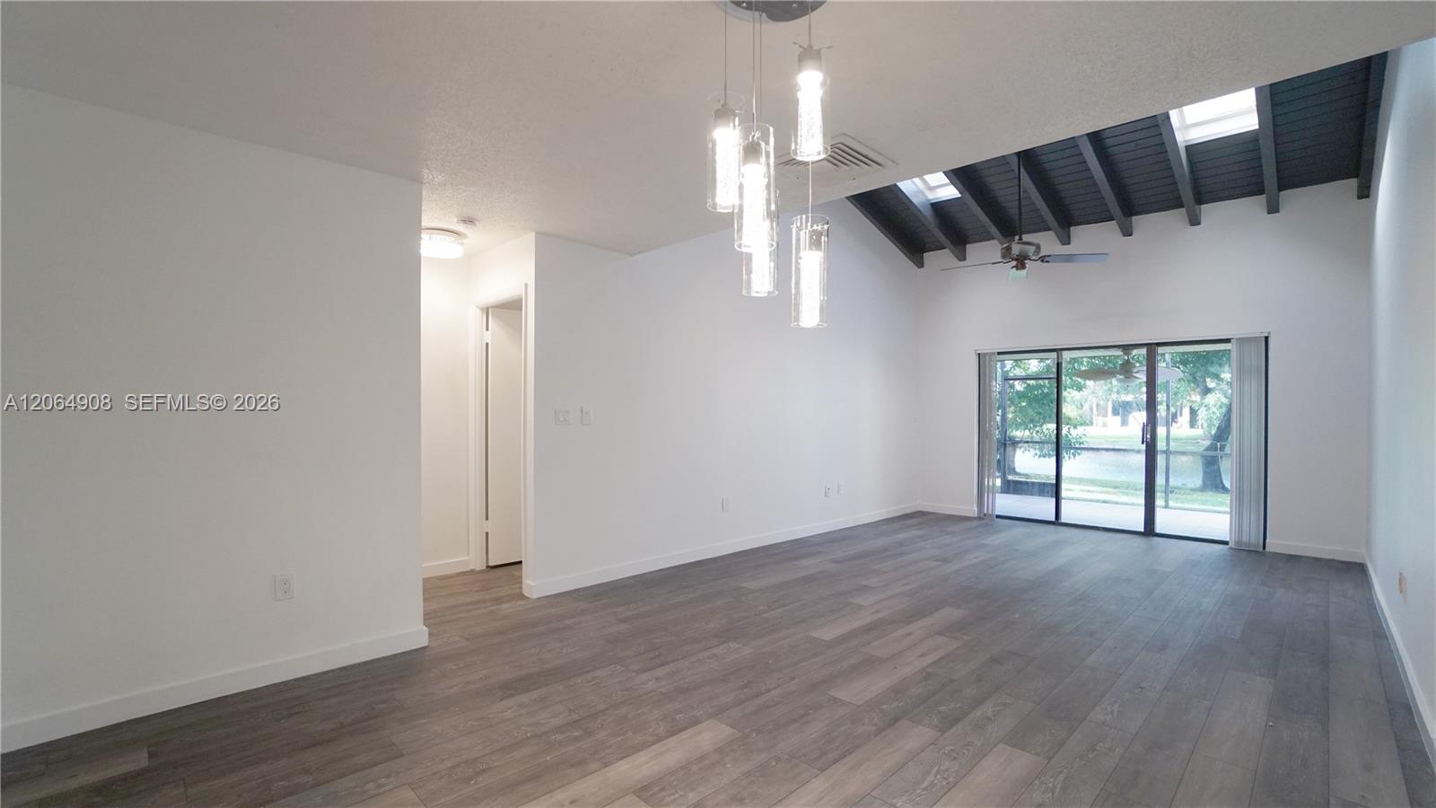 3823 Estepona Avenue Property Photo 10