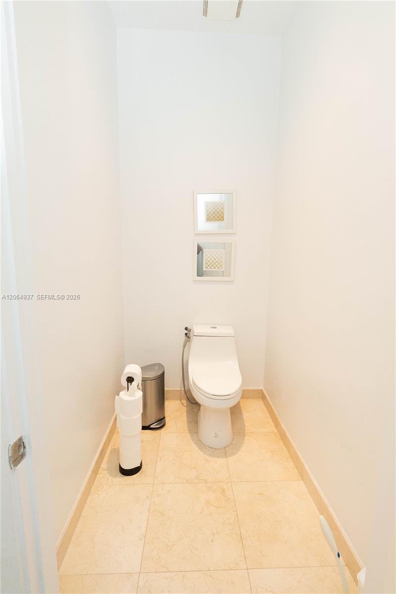 150 Sunny Isles Boulevard 1-th403 Property Photo 14