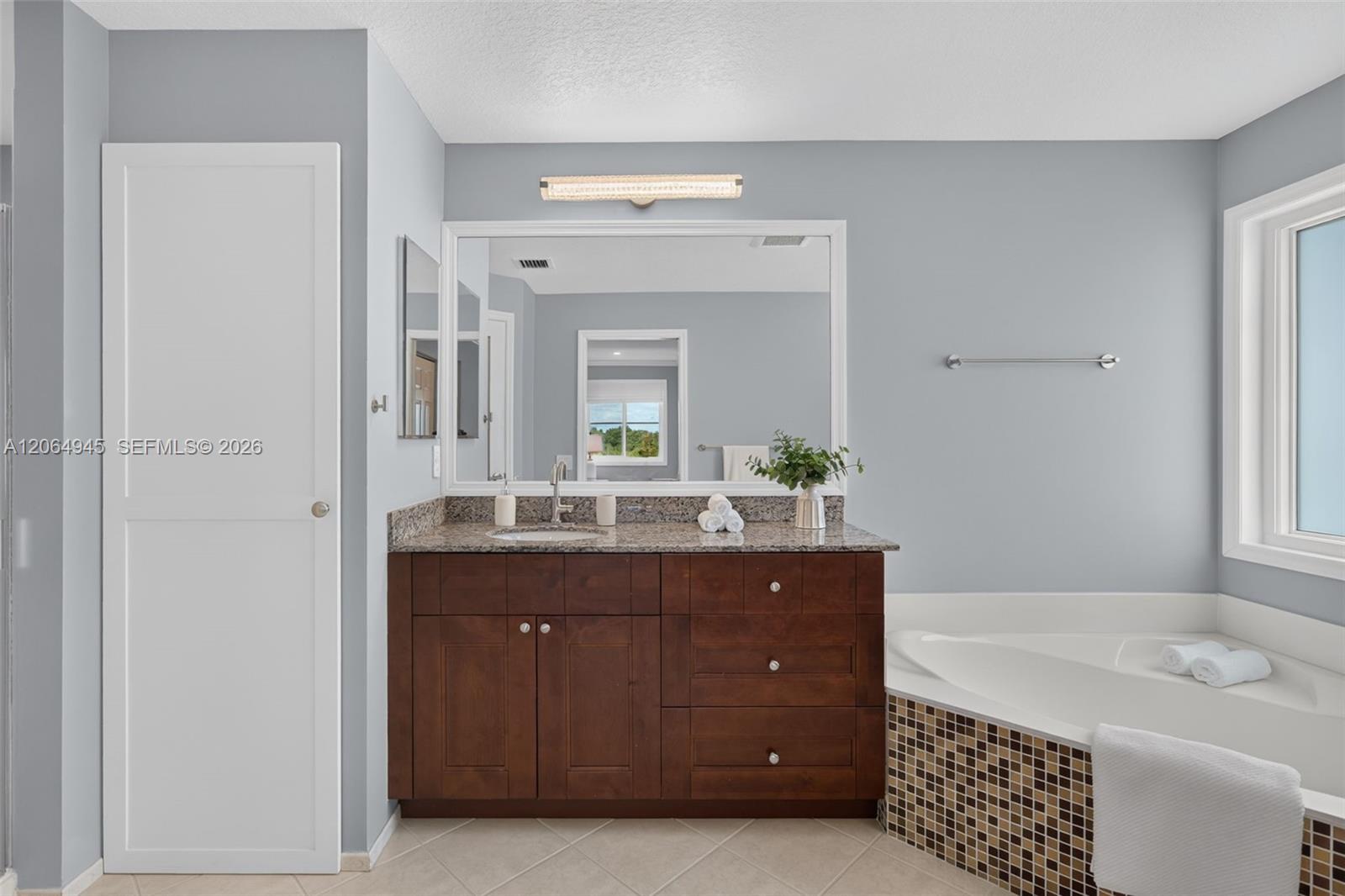 1038 Lavender Circle Property Photo 24