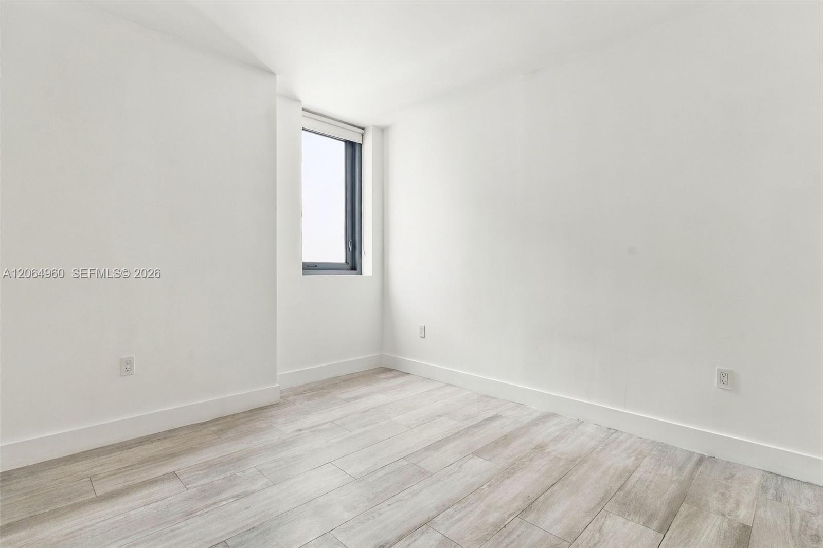 121 Ne 34th Street 2409 Property Photo 24