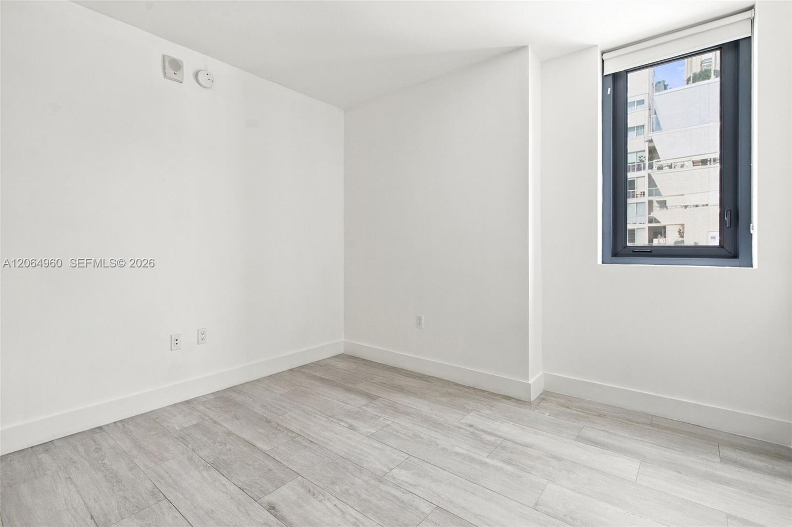 121 Ne 34th Street 2409 Property Photo 26