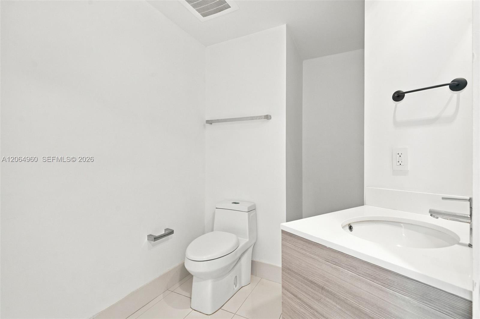 121 Ne 34th Street 2409 Property Photo 28