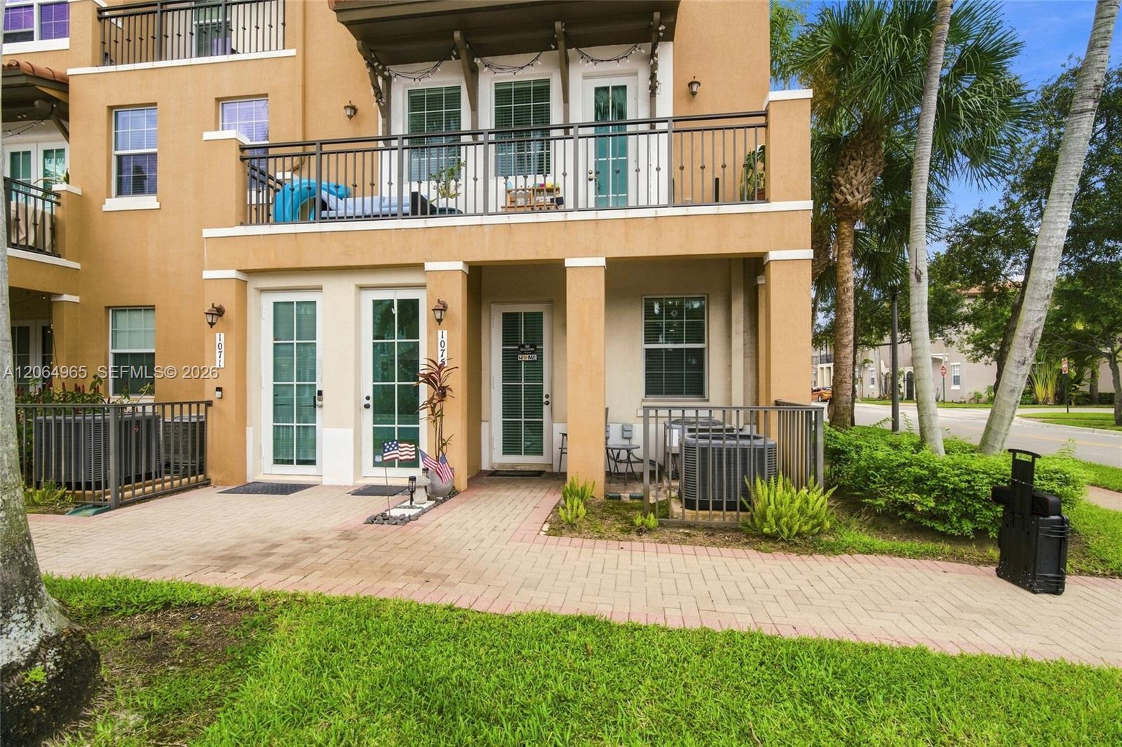 1075 Sw 147 Avenue 5601 Property Photo 1
