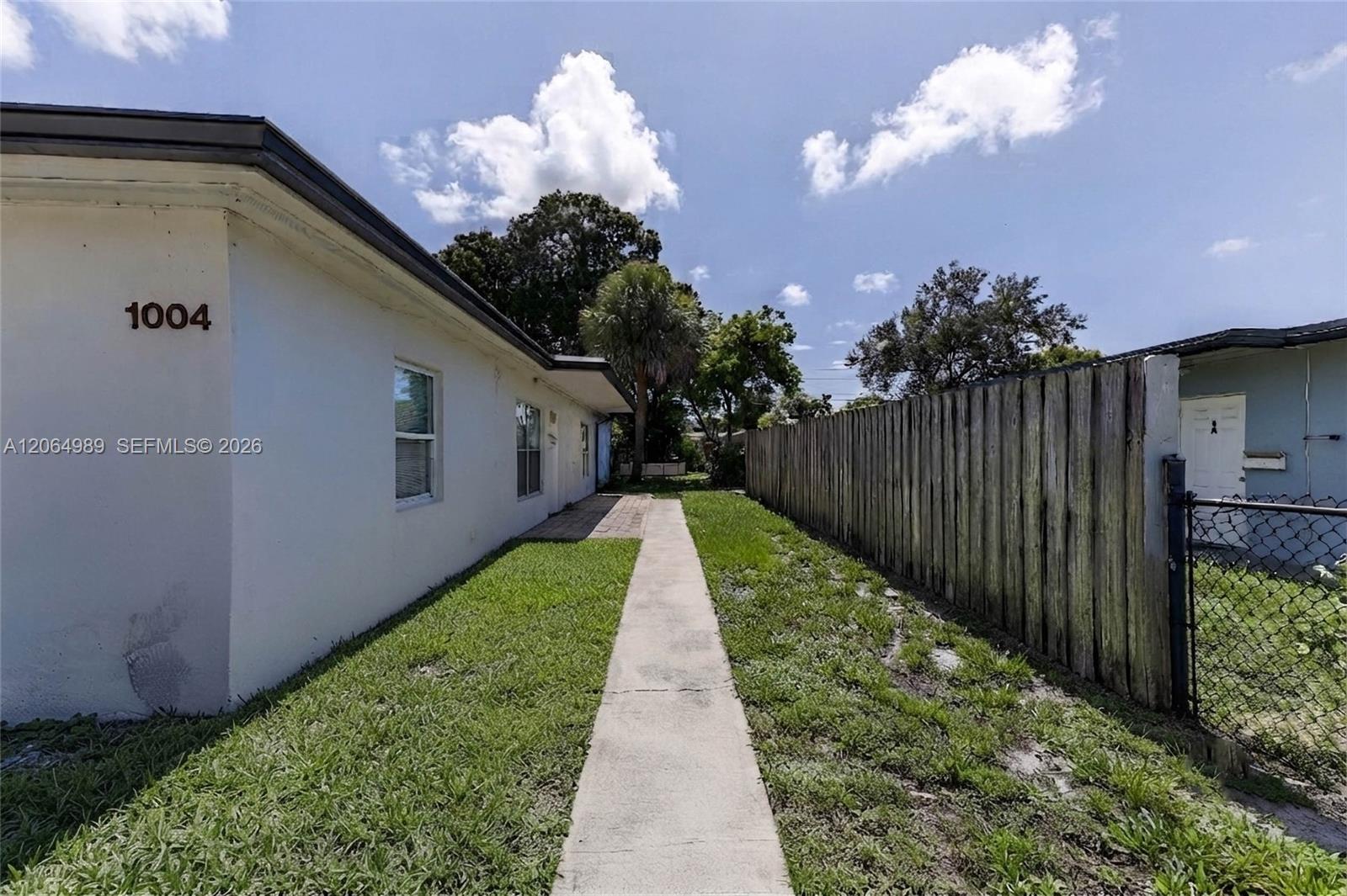 1004 Sw 24th Avenue Property Photo 13
