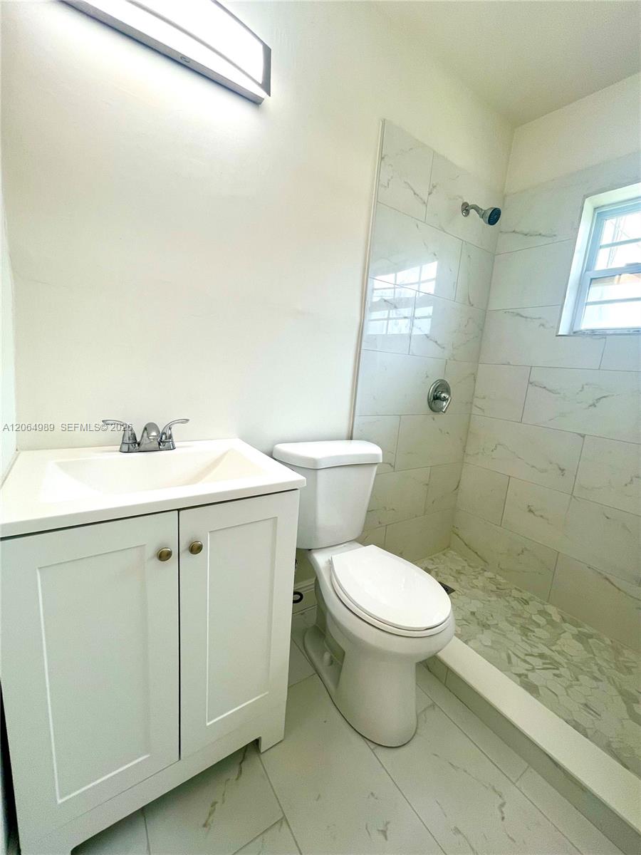 1004 Sw 24th Avenue Property Photo 29