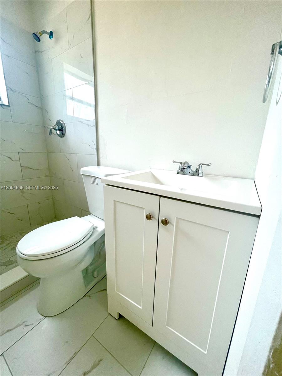 1004 Sw 24th Avenue Property Photo 45