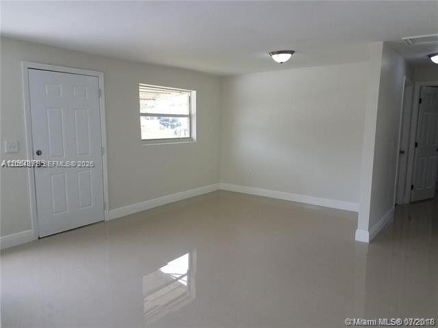 A12064992 Property Photo 4