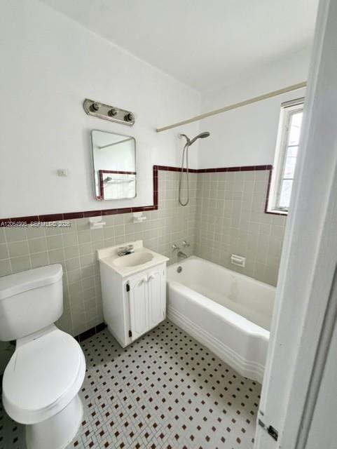 1010 E Ponce De Leon Boulevard 3 Property Photo 6