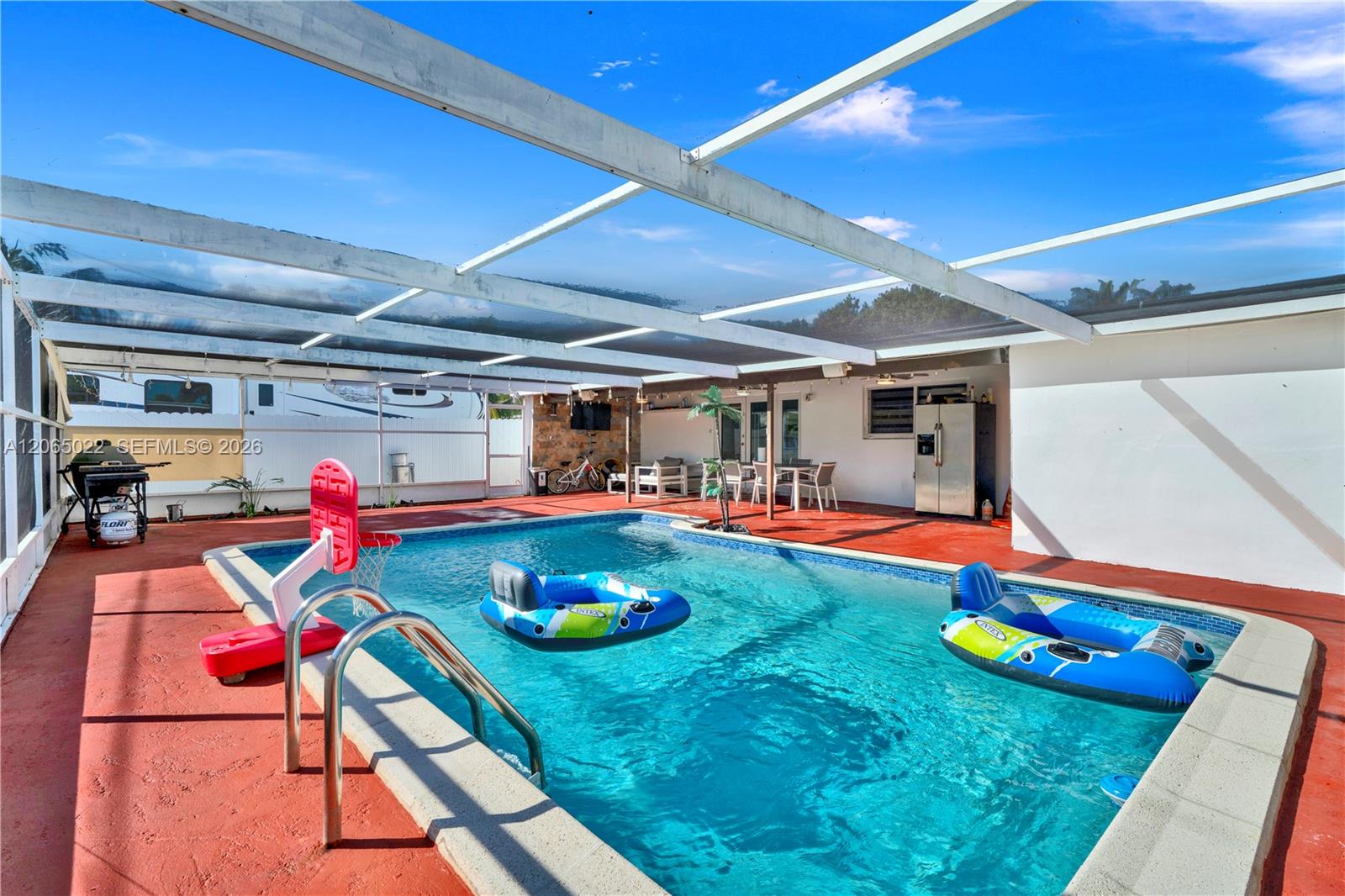 10100 Nicaragua Drive Property Photo 1