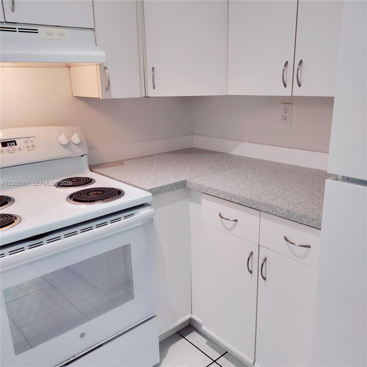 123-125 Sw 19th Avenue 13 Property Photo 13
