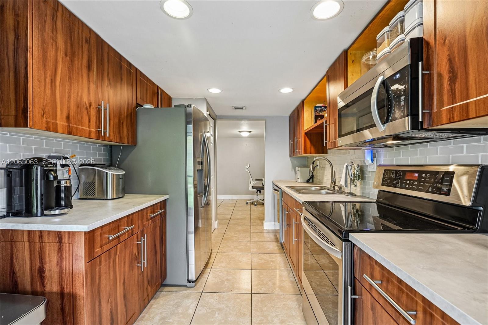 2830 Riverside Drive 103-3 Property Photo 14