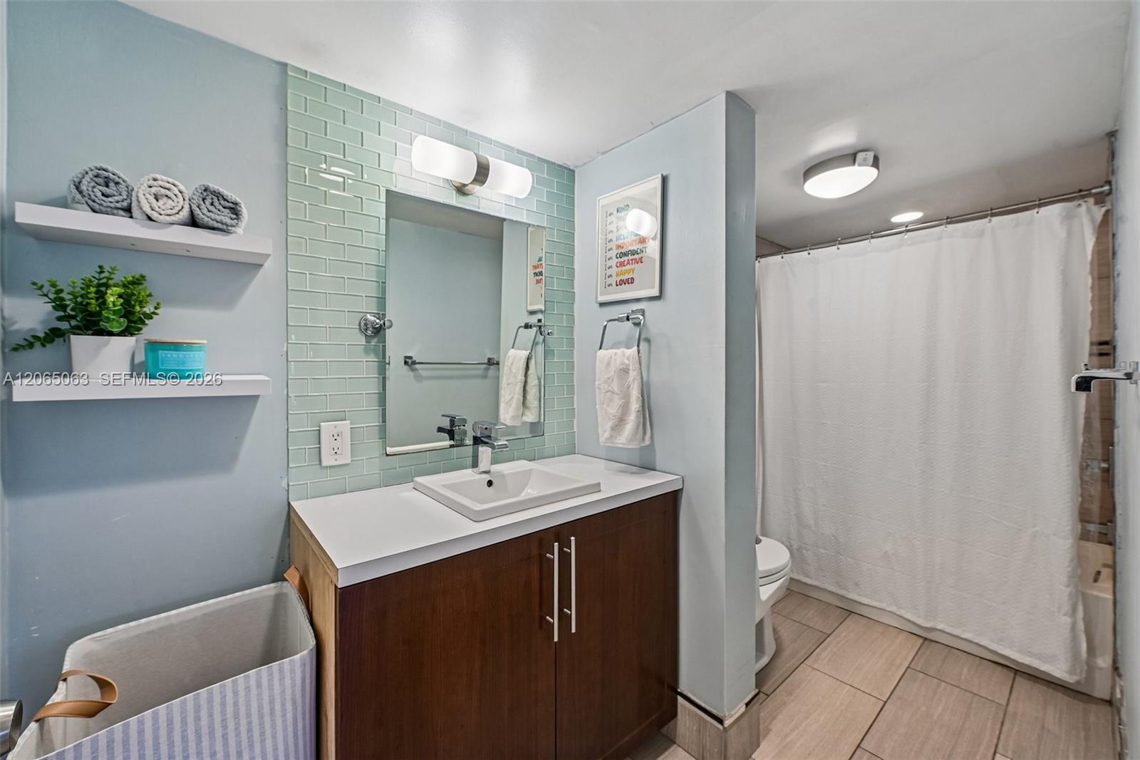 2830 Riverside Drive 103-3 Property Photo 18