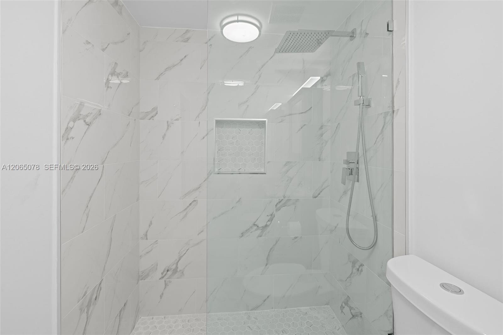 1545 Euclid Avenue 3c Property Photo 18