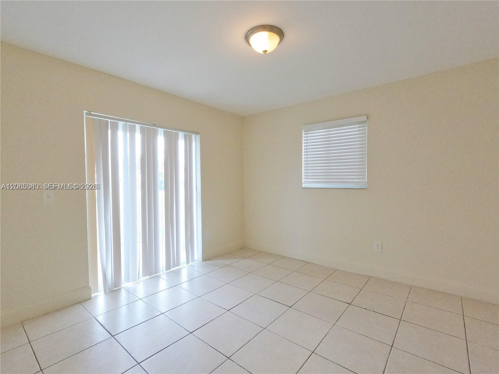 4906 Serafica Drive 7 Property Photo 4