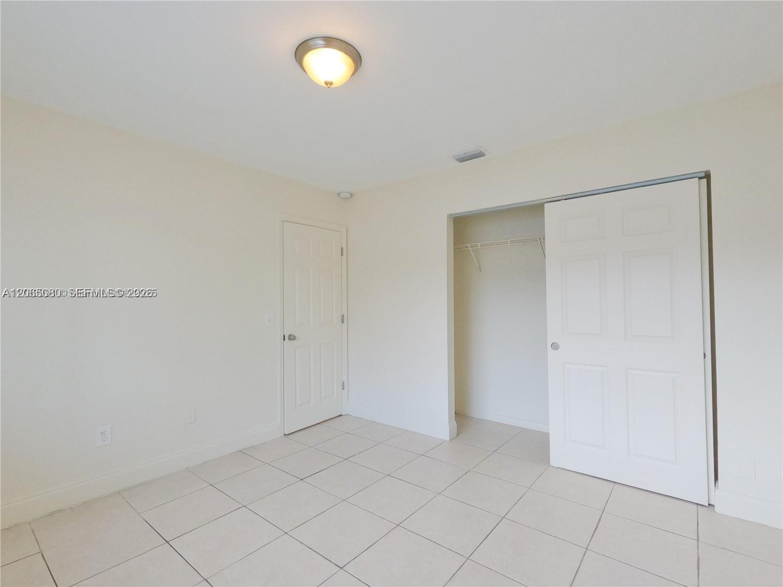 4906 Serafica Drive 7 Property Photo 6