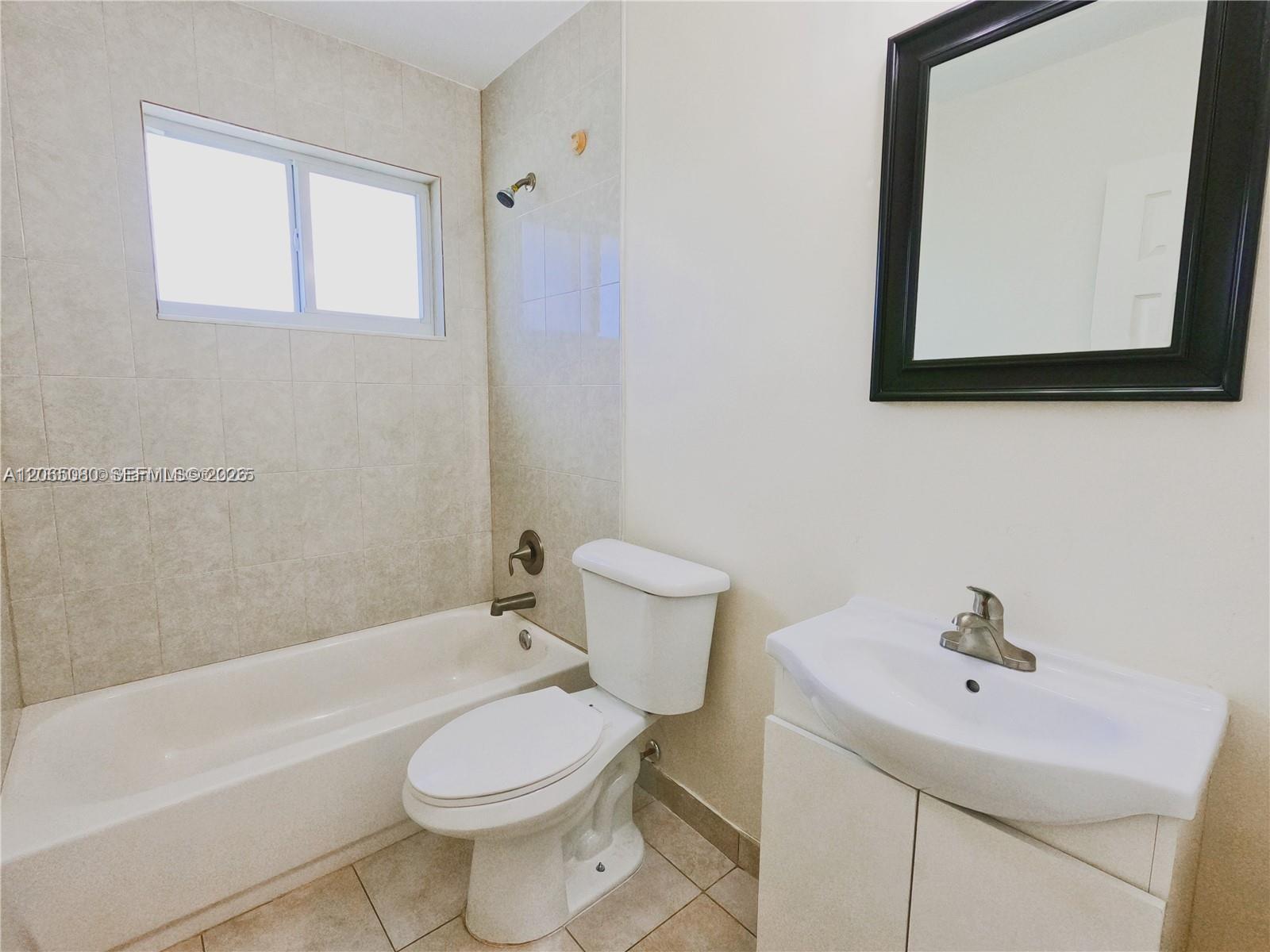 4906 Serafica Drive 7 Property Photo 7