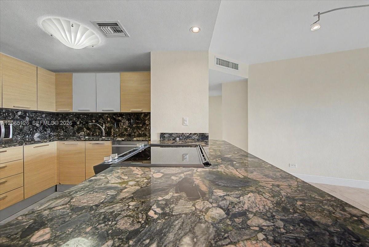 2451 Brickell Avenue 4f Property Photo 12