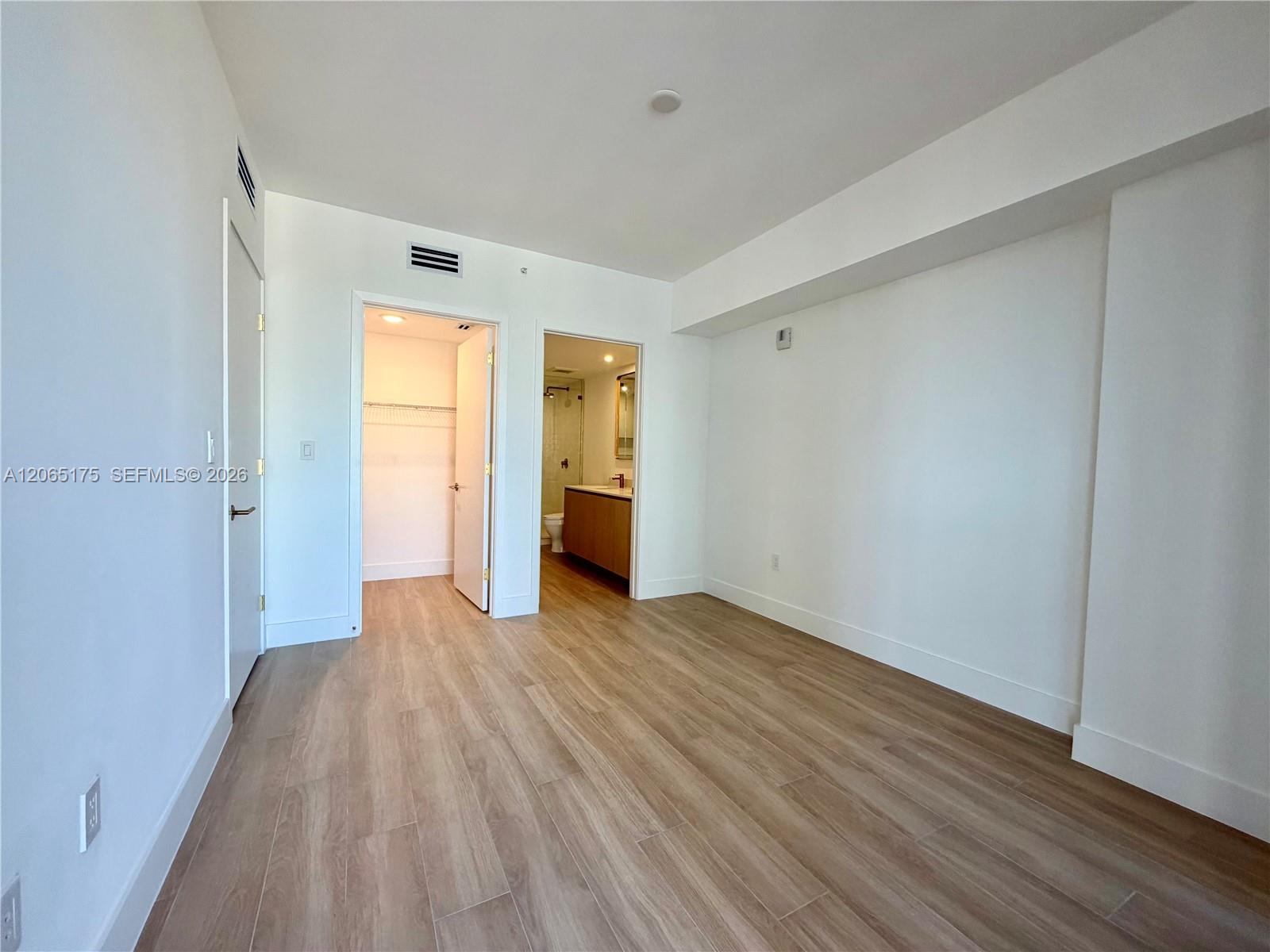 90 Ne 32nd Street 711 Property Photo 32