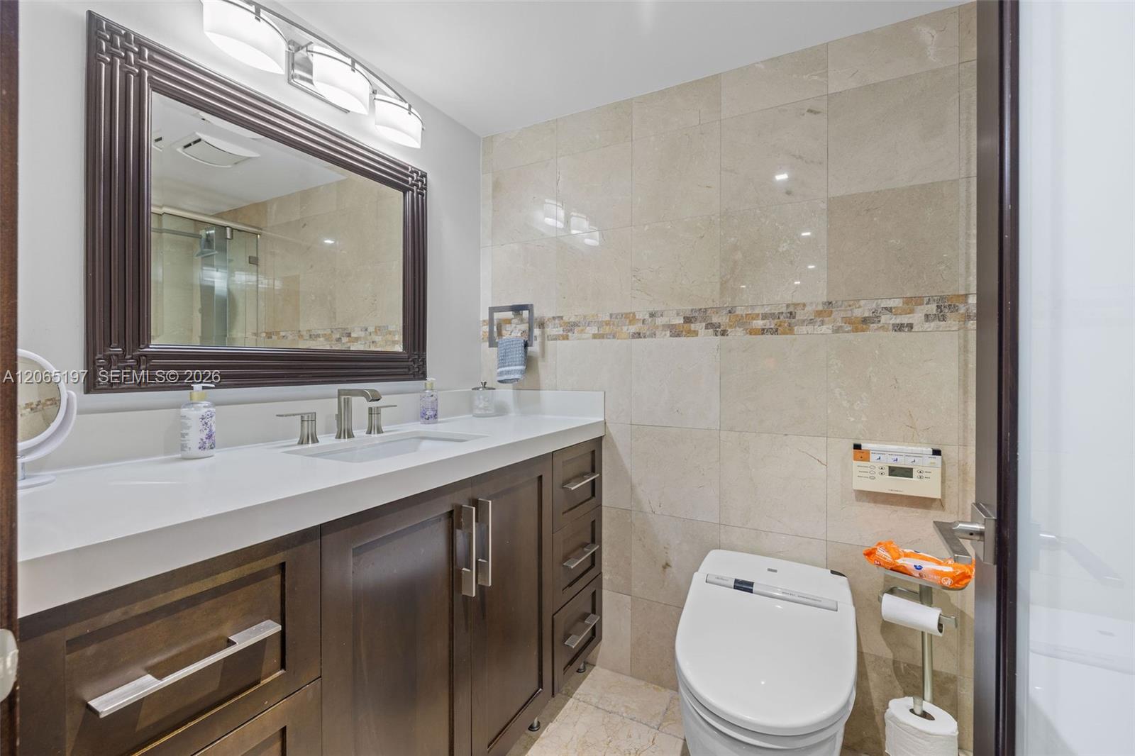 2625 Collins Avenue 402 Property Photo 16