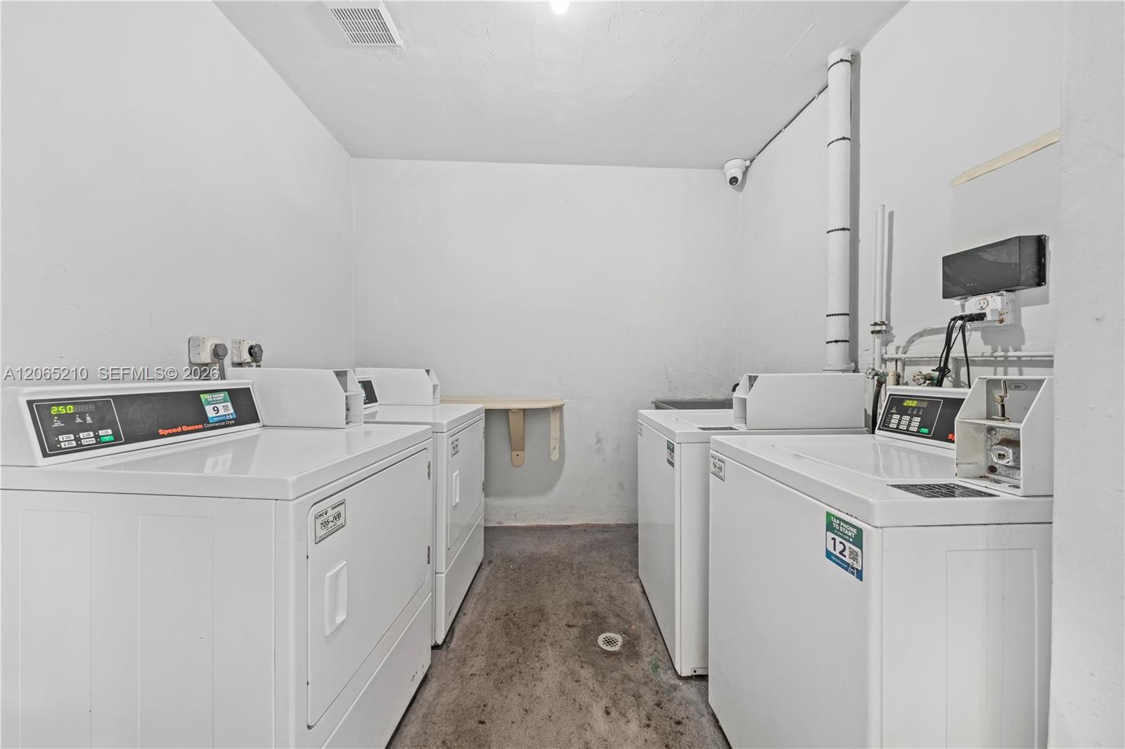1400 Ne 191st Street 305 Property Photo 22