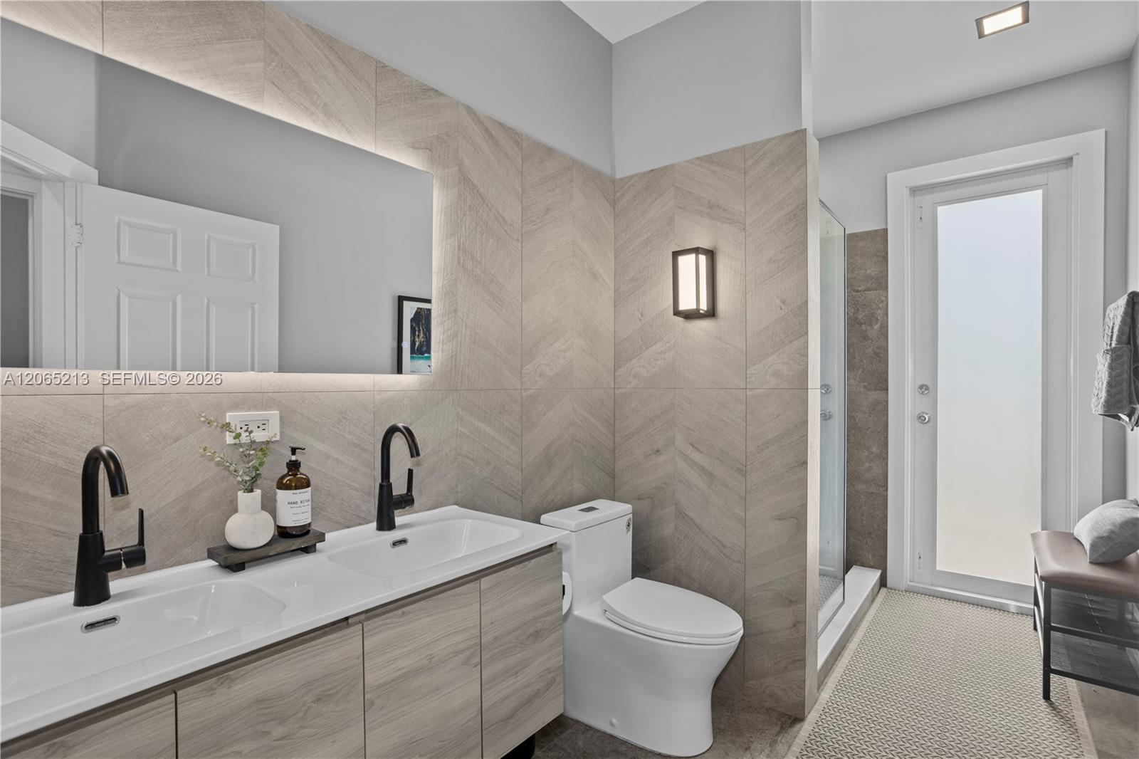 4015 Crossbill Lane Property Photo 25