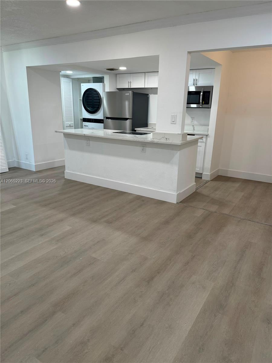A12065223 Property Photo 4