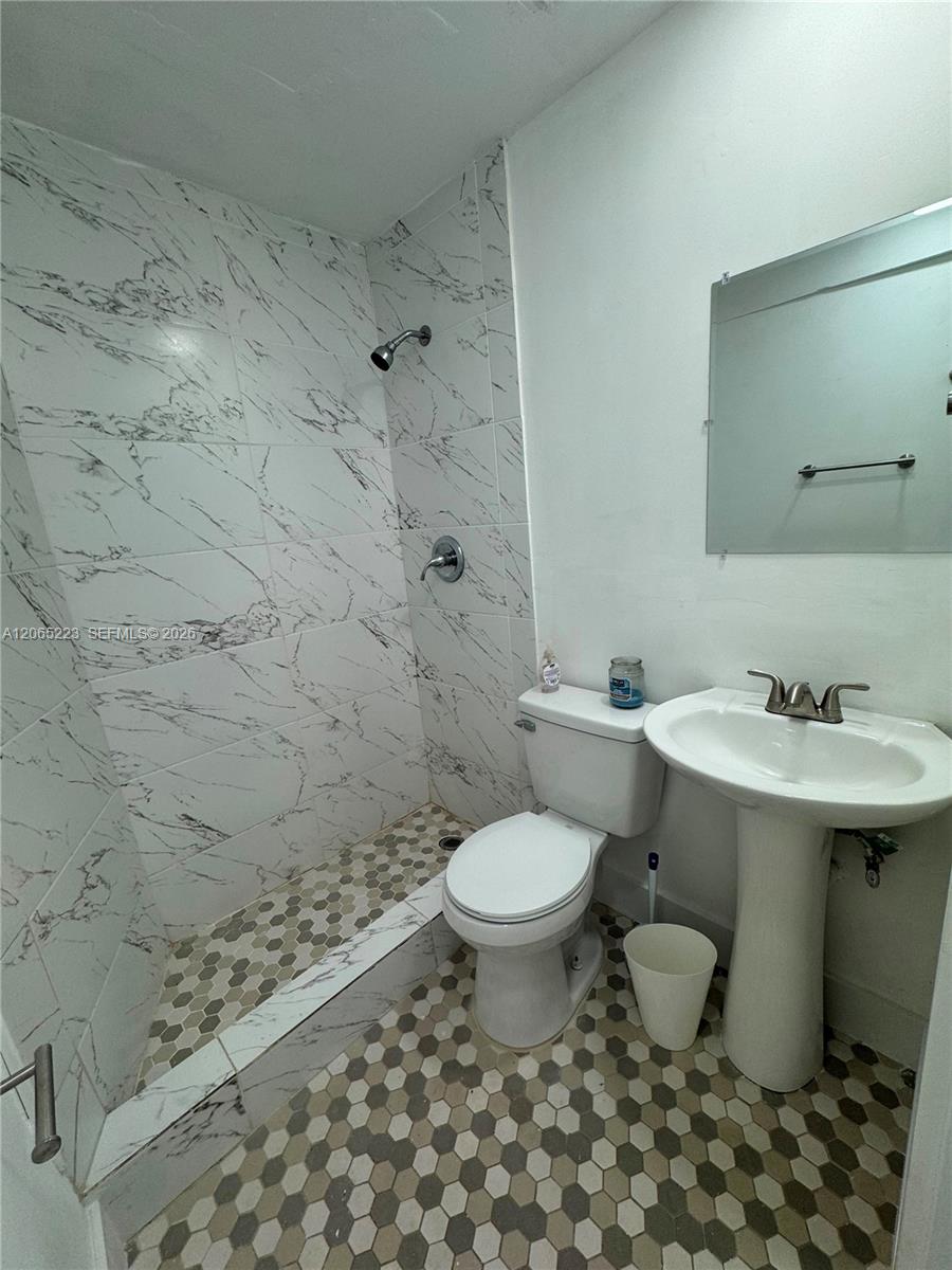 A12065223 Property Photo 6