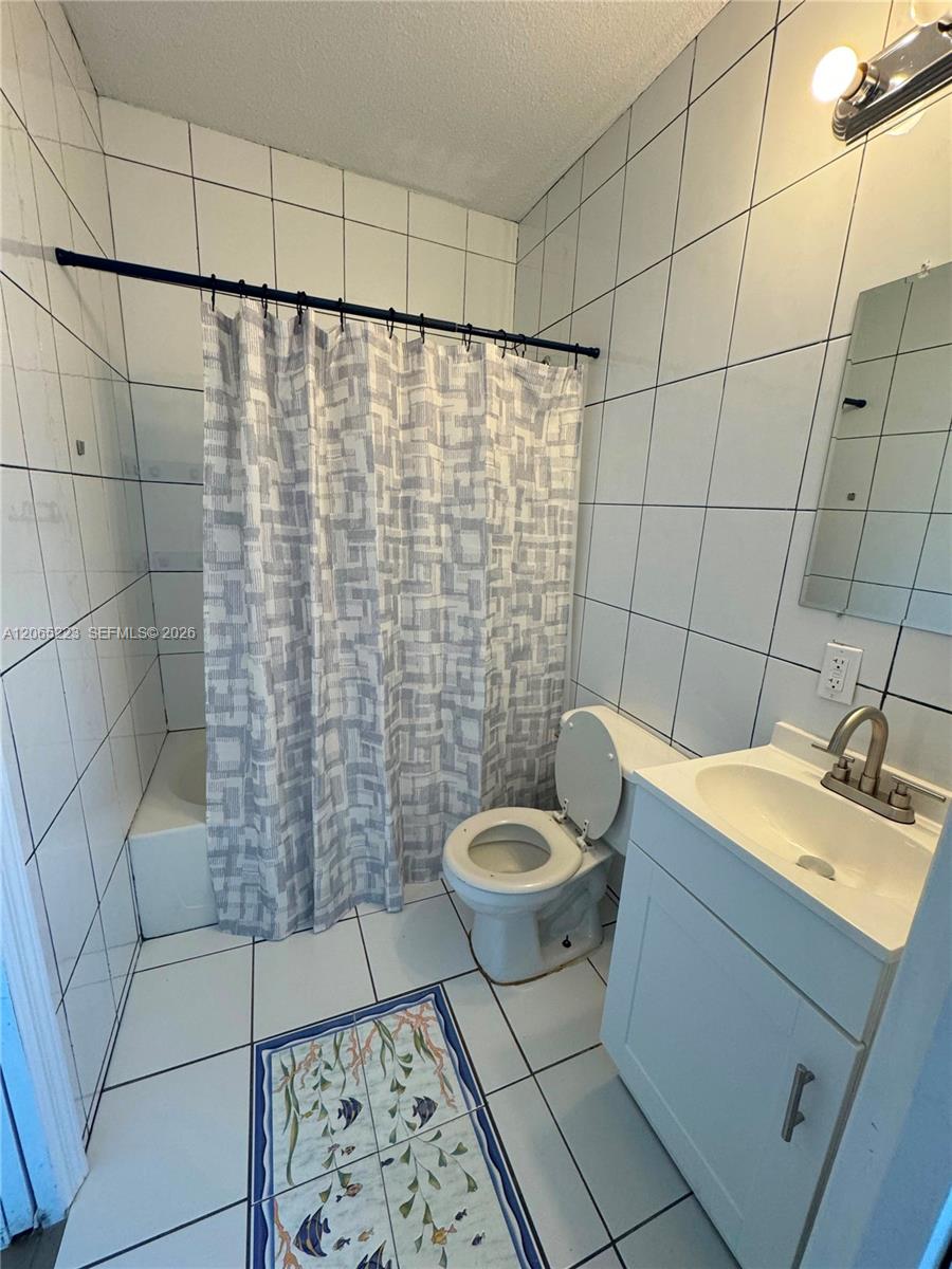 A12065223 Property Photo 10