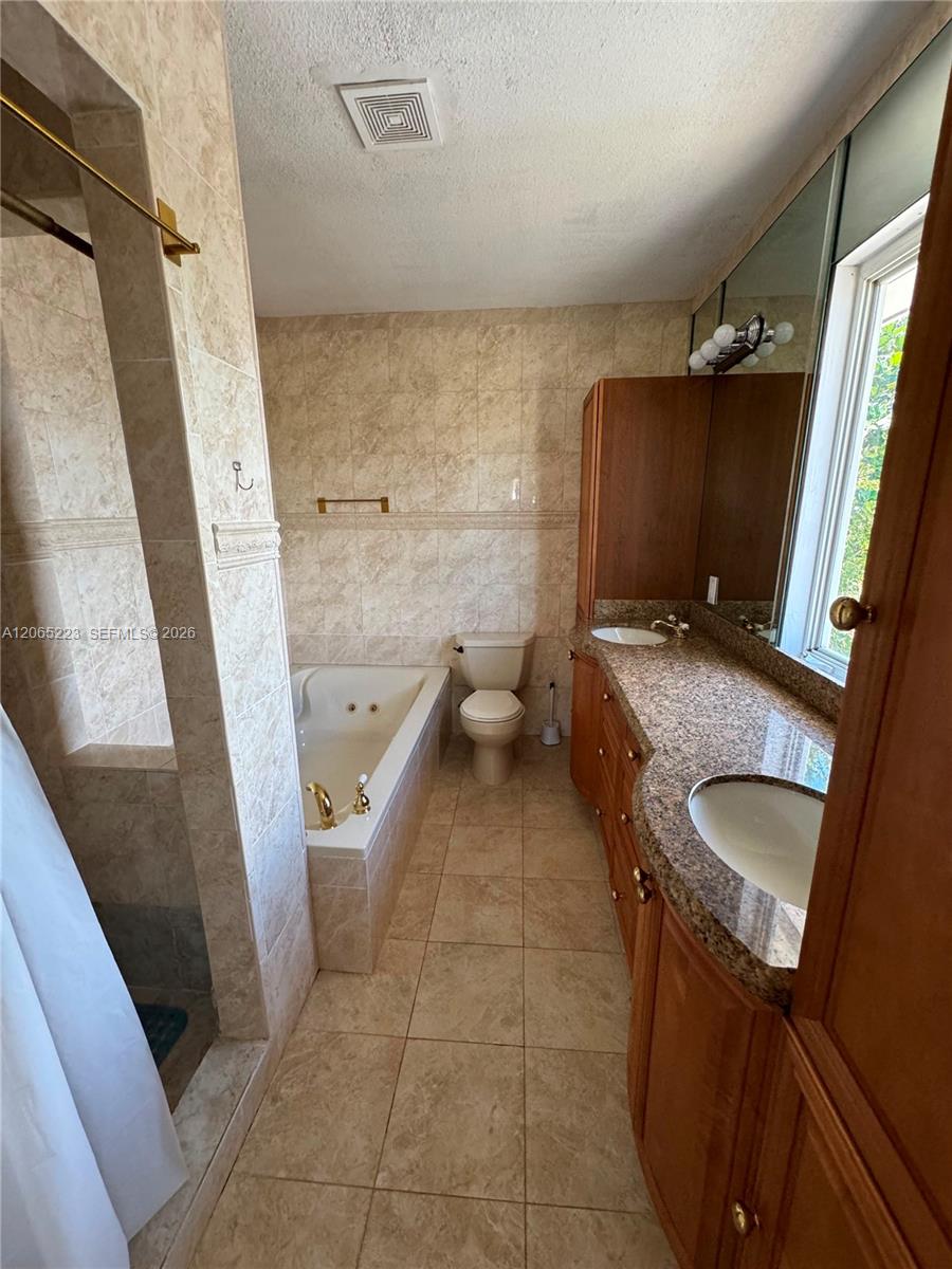A12065223 Property Photo 12