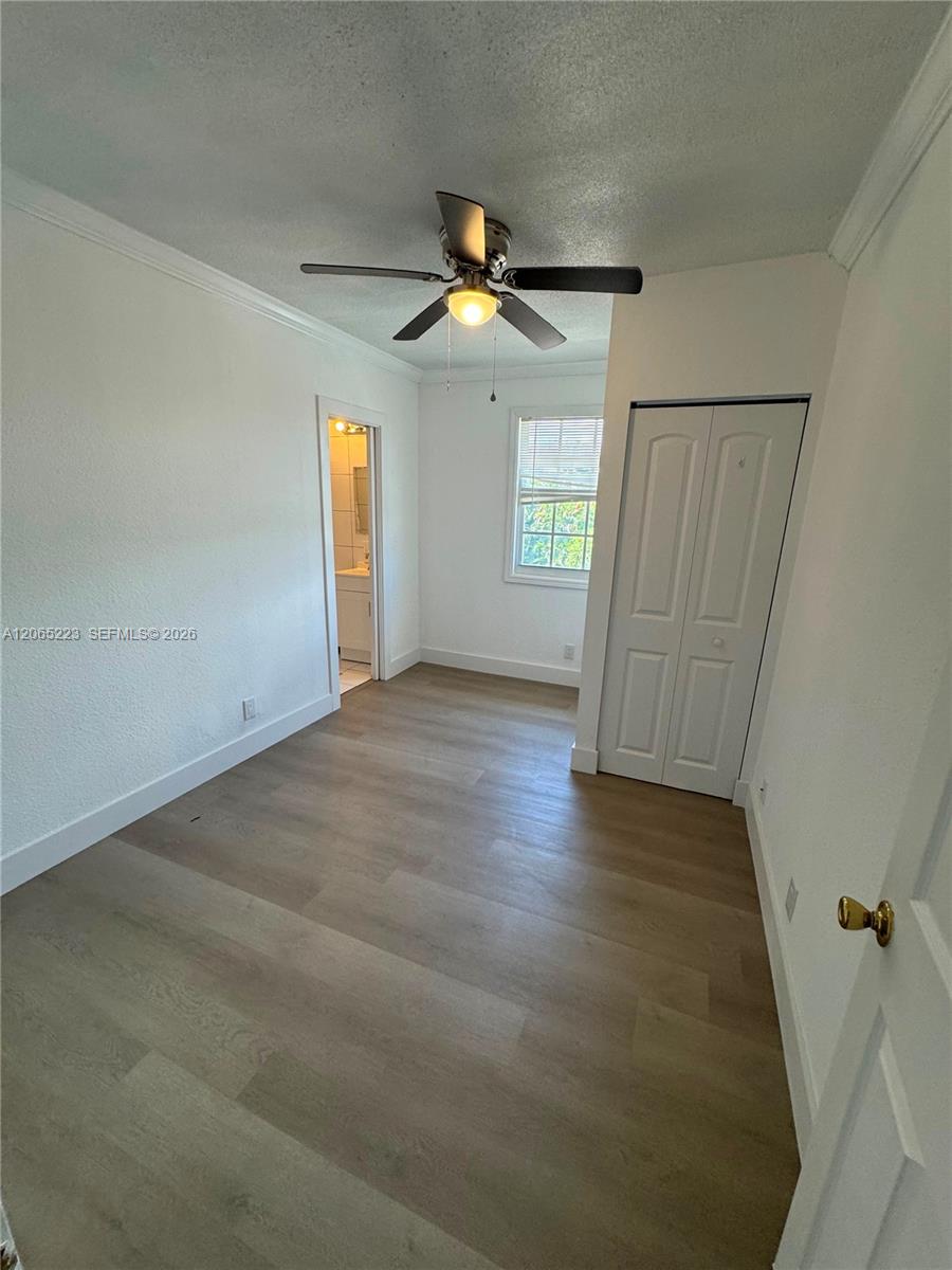 A12065223 Property Photo 17