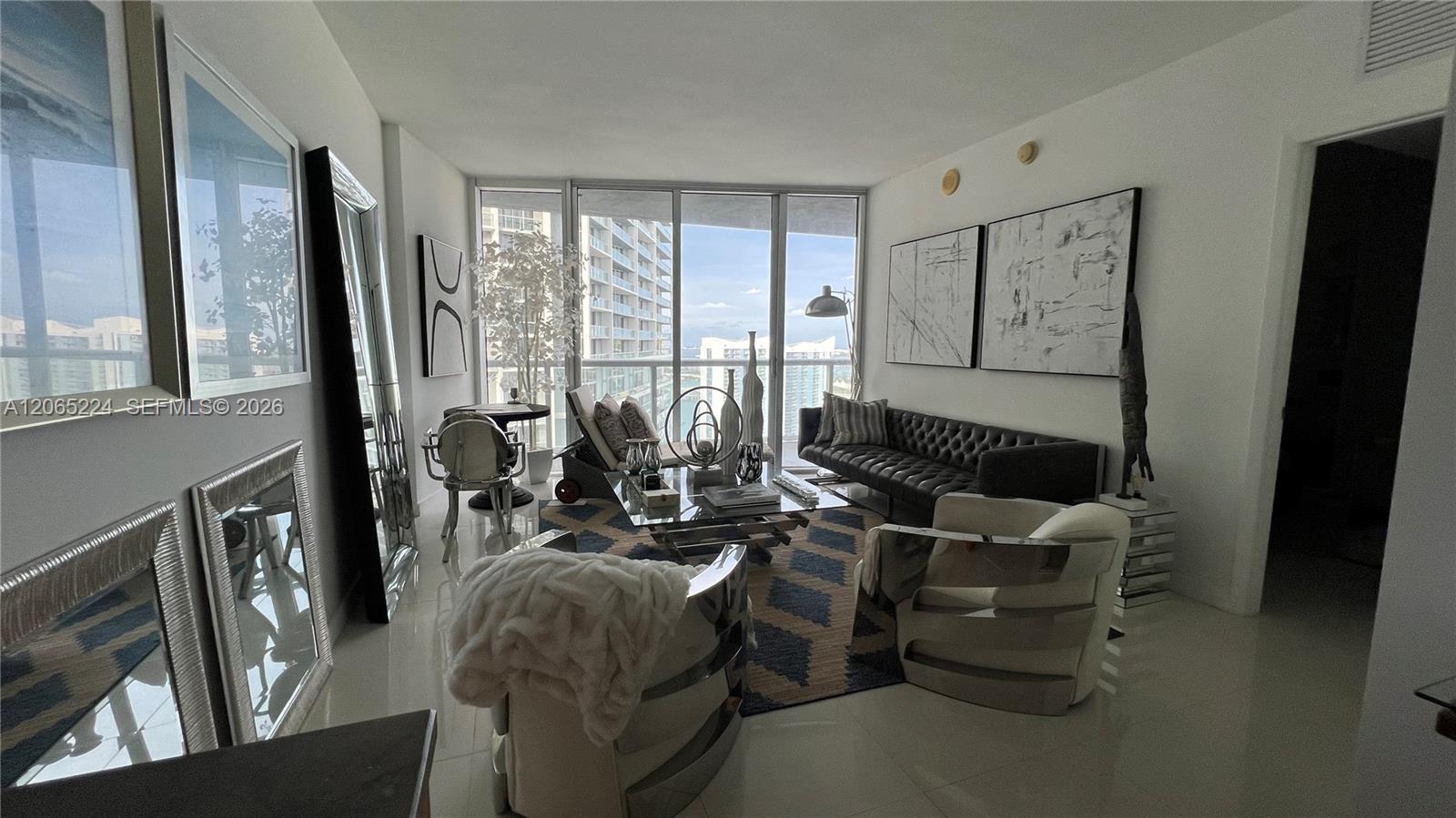 495 Brickell Avenue 4308 Property Photo 11