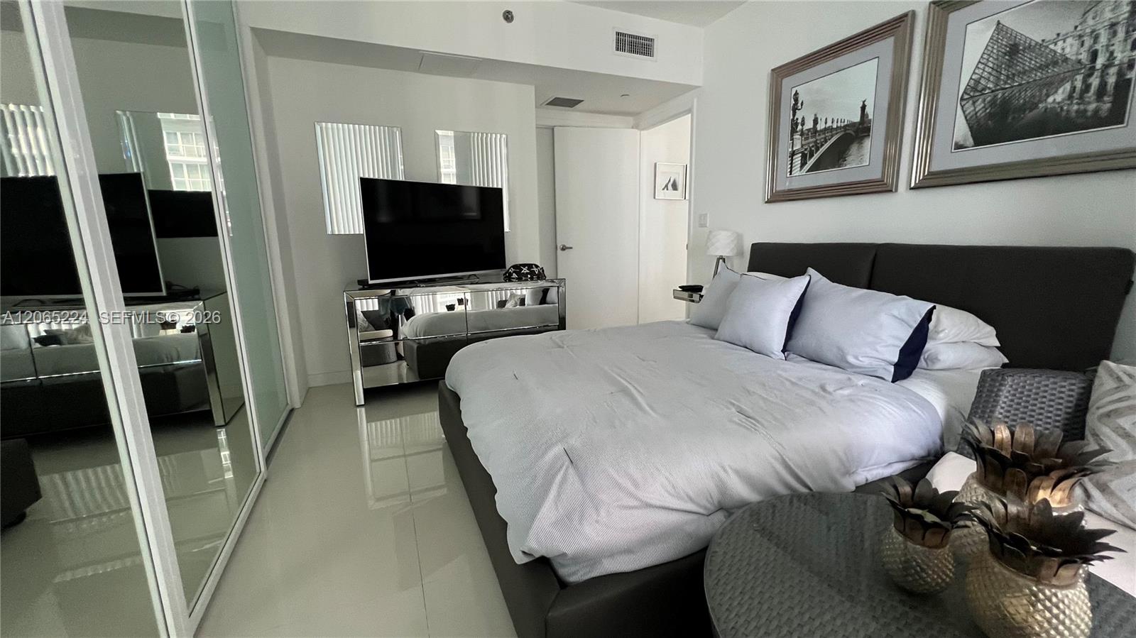 495 Brickell Avenue 4308 Property Photo 12
