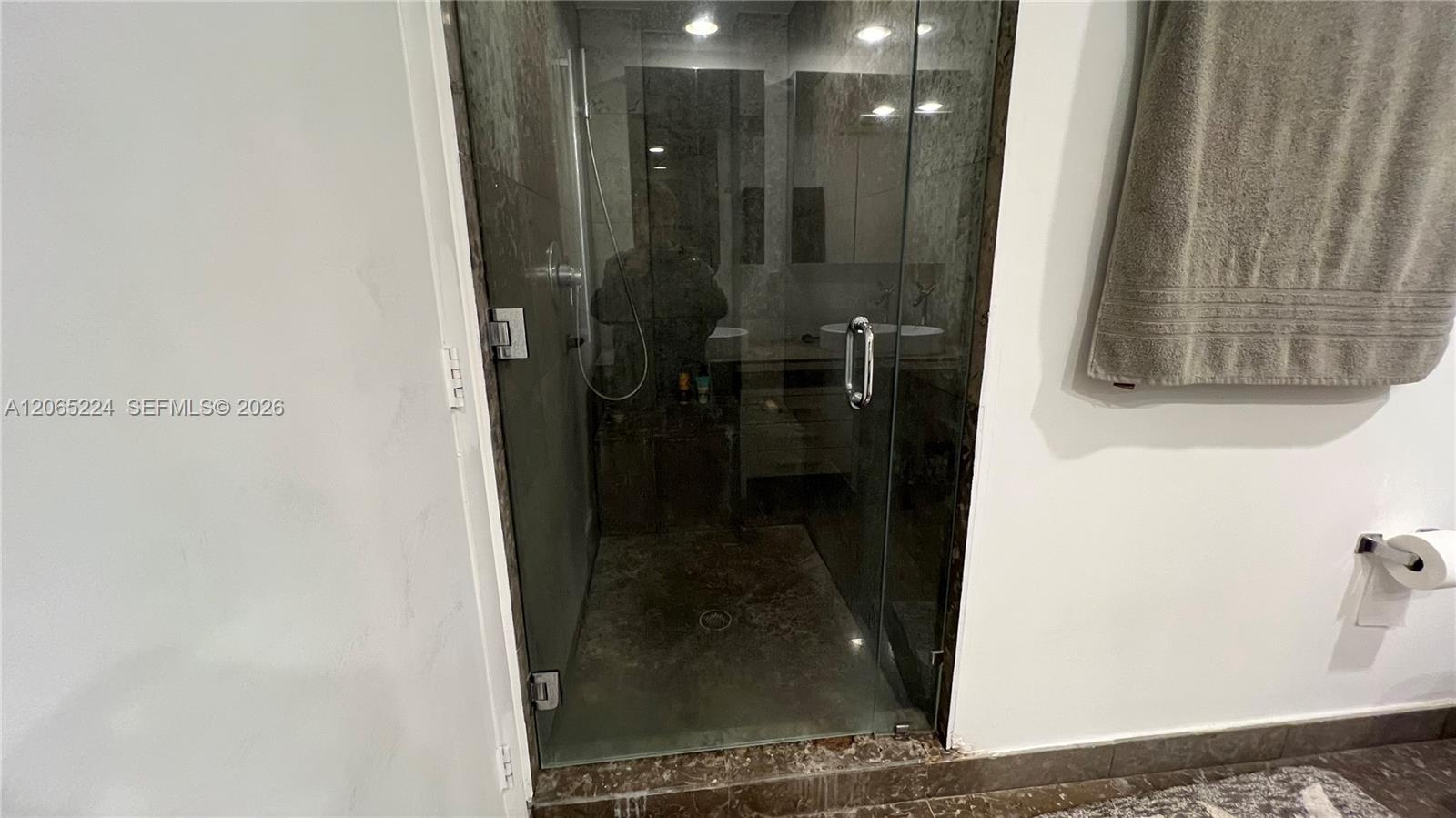 495 Brickell Avenue 4308 Property Photo 16