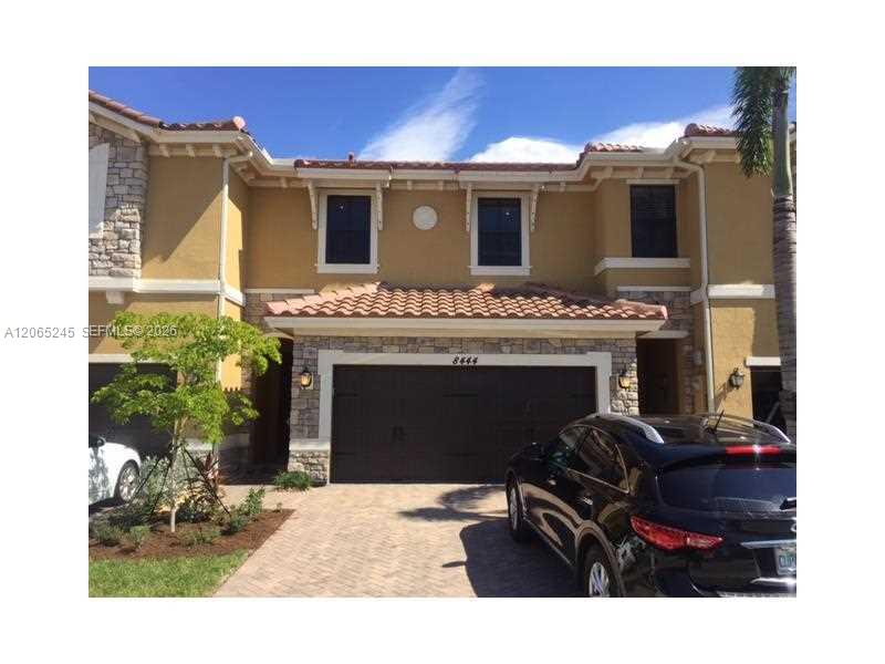 8444 Lakeview Trail