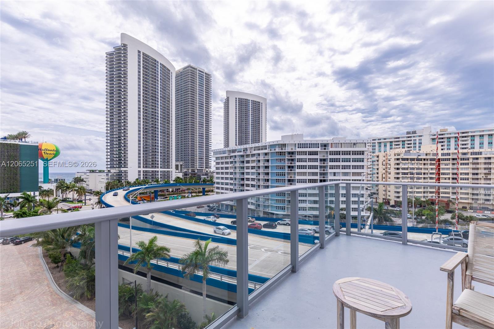 4010 S Ocean Drive R509 Property Photo 19