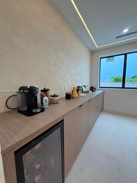 9 N Dixie Highway 2 Property Photo 3
