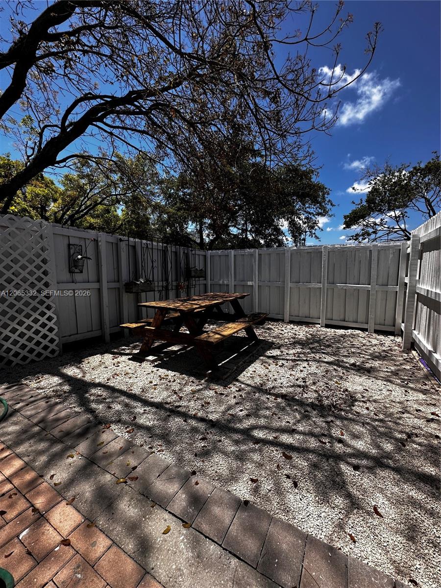 A12065332 Property Photo 4